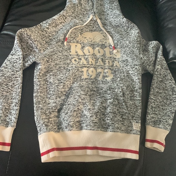 Roots Canada Hoodie - Picture 1 of 3